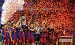 hraci fc barcelona oslavuju vitazst