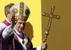 papez odsluzil v havane omsu