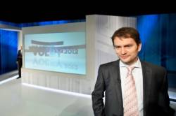politici v diskusnej relacii o 5 minut