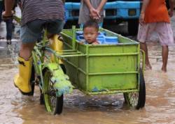 zaplavy vo filipinskom meste manila