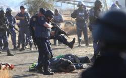 juhoafricki banici sa pobili s policaj
