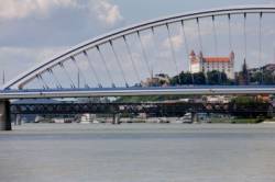 bratislavsky most apollo