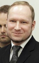 breivik bol pri vrazdeni pricetny