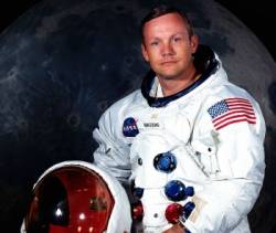 neil armstrong clen posadky apolla 11