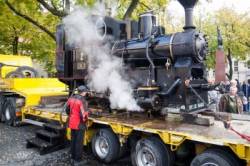 obnovena parna lokomotiva zapiskala