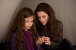 twilight saga usvit 2 cast