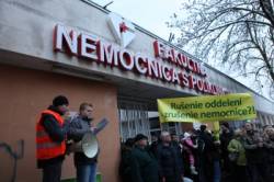 protest za zachranu nemocnice v ziline