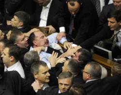ukrajina bitka parlament