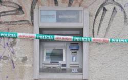 bankomat kradez policia