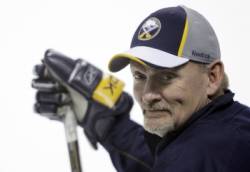 lindy ruff