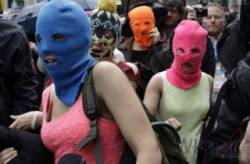 kozacka hliadka v soci pouzila proti pussy riot biciky