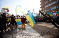 protest ukrajincov v bruseli ocami slovenskej fotografky