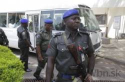 policajti v nigerii