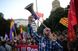 abdikacia spanielskeho krala vyvolala protesty proti monarchii