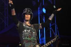 dj ashba