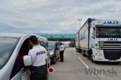 slovenski policajti zacali kontrolovat hranice s rakuskom