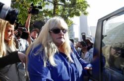 debbie rowe