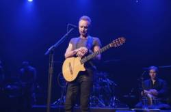 sting otvoril parizsky klub bataclan