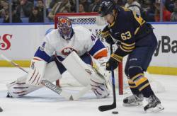 islanders_sabres_hockey_57955 fc8a3cfdc8bc44f4bd8d17f8ae2a09a3 640x420