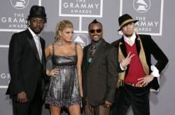 people black_eyed_peas d31cd51c13d944679ae504da1579b0c0 640x420