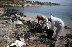 greece_tanker_pollution_60721 6749f0ec181b4732b12769d50d57405d_2 640x420