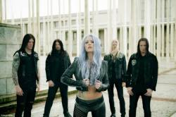 band photo arch enemy 2 676x451