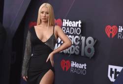 2018_iheartradio_music_awards_ _arrivals_59178 e9c5b9f7e94548a7bf652a3a75566ee8 676x464