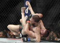 ufc_229_mixed_martial_arts_61938 c1b2f17c046e48128be9828b8a2037f4 676x485