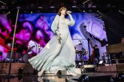 florence welch florence and the machine 676x451