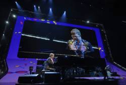 elton 676x459