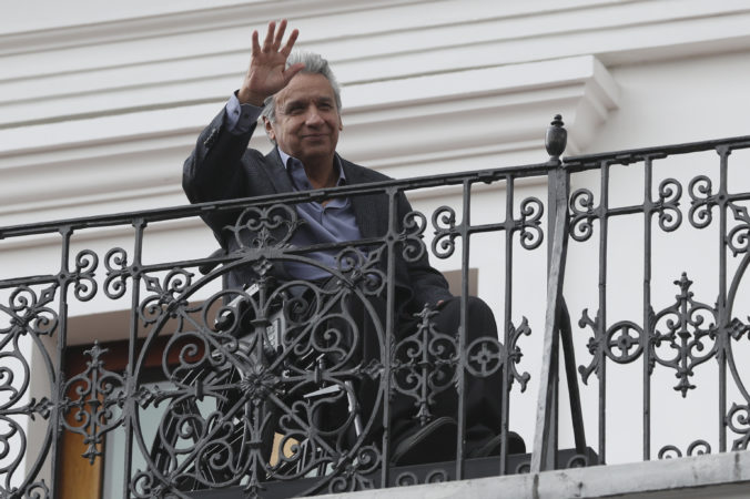 ecuador_president_harrasment_58323 d966ac136ec44a85a3c7837edb050b78 676x450