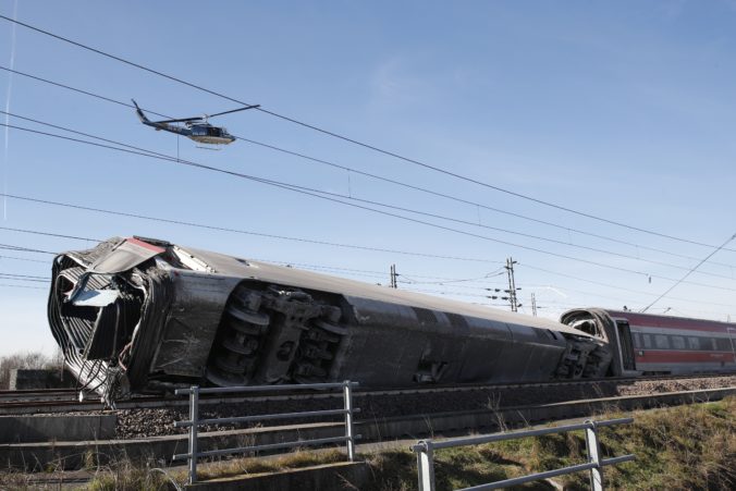 italy_train_derailed_36311 be30404537ee47e78a5508a280be58d6 676x451