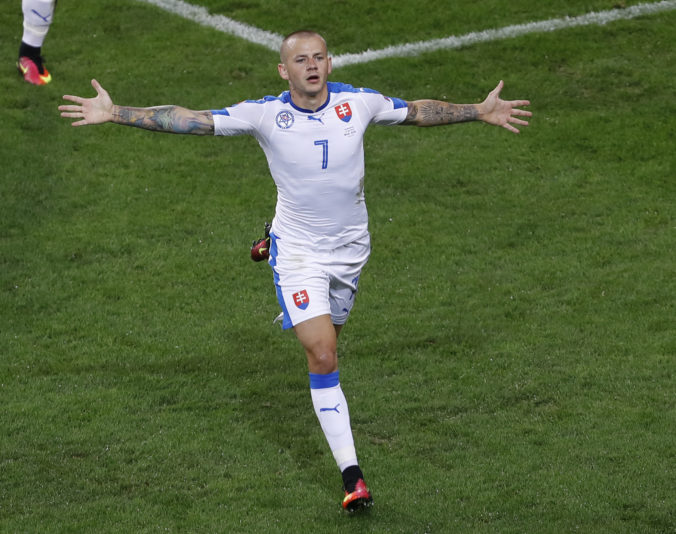 soccer_euro_2016_russia_slovakia ba4ee391e7704d8b9cf960883e75786c 676x534