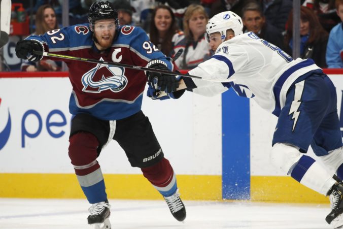 gabriel landeskog erik a ernak colorado avalanche tampa bay lightning nhl 676x451