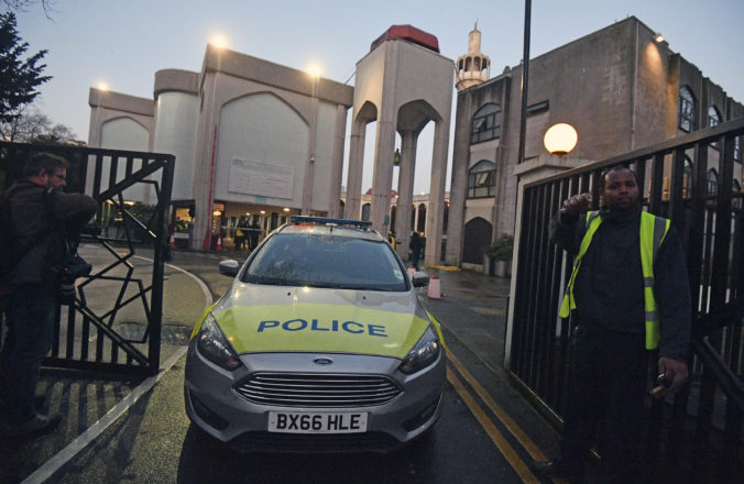 britain_mosque_stabbing_14263 d11596984f3c44a4a0fb204eb799f7f8 676x440