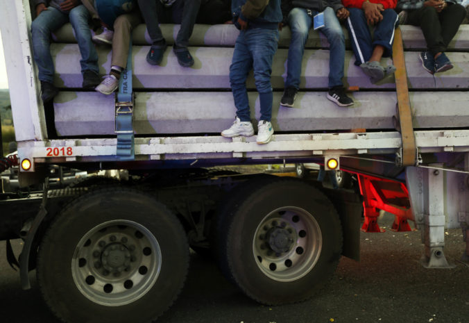 central_america_migrant_caravan_70253 257c99aefc834c6b9e7062570824d683 676x465