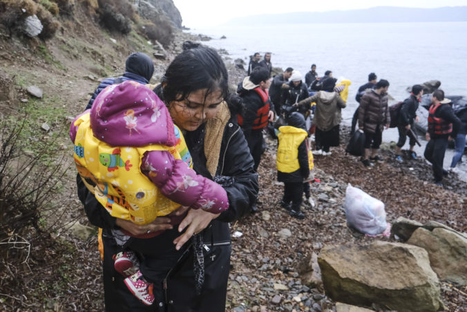 greece_turkey_migrants_89900 9654fffd47324f528a59cc03ca6e422d 676x451