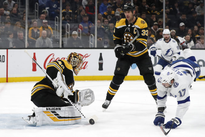 lightning_bruins_hockey_62043 8087c52662e04c0b86996fe032919fe3 676x451