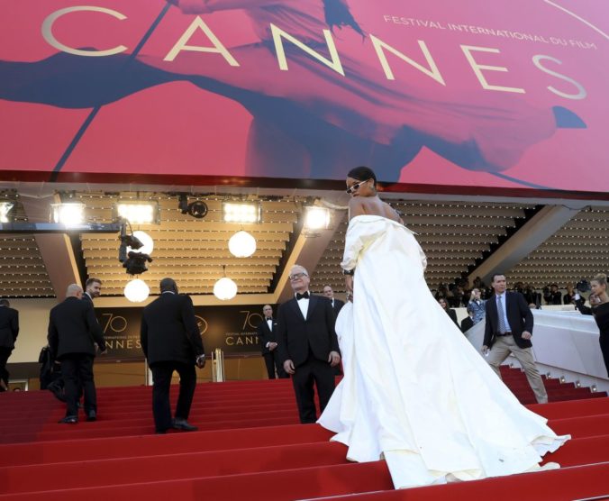 france_cannes_2017_okja_red_carpet_58388 1b8a30cb32d84ac3a8669c85f5278dfc 676x556