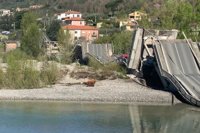 italy_collapsed_bridge_48635 39ac3aacb50b449f9deb94ce4d62a71f min 676x451