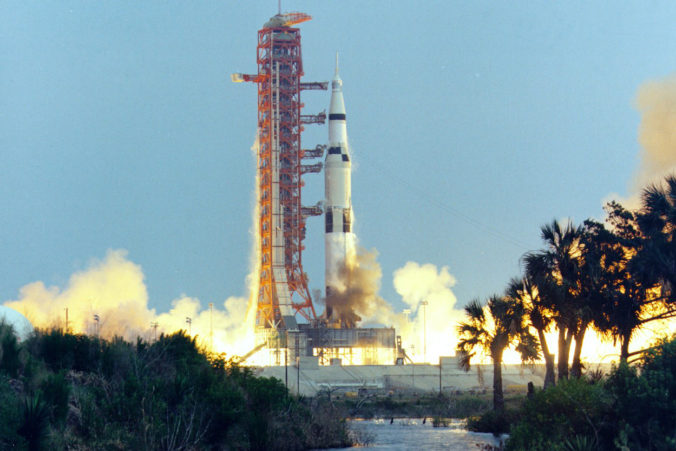 apollo_13_anniversary_59488 f4eb7f2f401f4a29b5ea4339750149eb 676x451