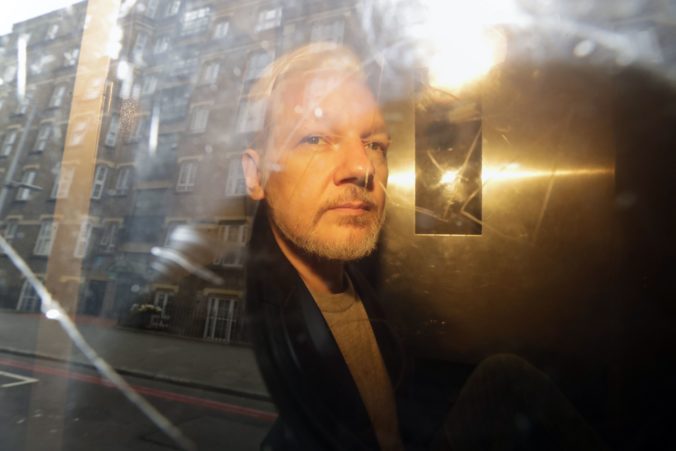 julian assange wikileaks 676x451