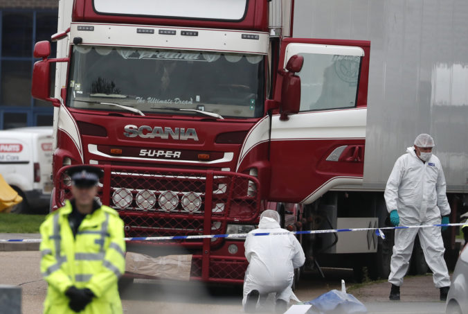 https://www.24hod.sk/obrazky_clankov/2020-05-27xml/britain_truck_bodies_10749-957d351d5a2d4ed8b5a2349707cc4d0c-676x453-1551915.jpg