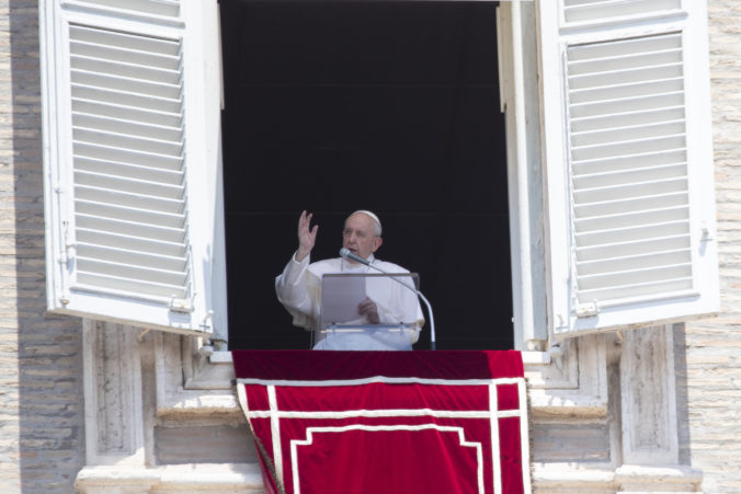 vatican_pope_93482 7f94d0f4b0db47e2ba1e21e031bfeb15 676x451