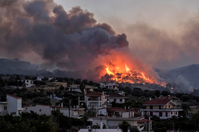 greece_fire_97385 93fe4ca56a0b4ee8a14695f8b92ddb1e 676x451