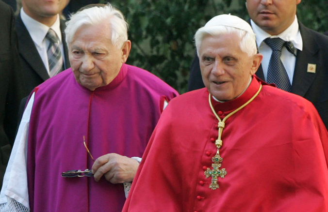 correction_germany_obit_georg_ratzinger_76792 338f92f33e9d4daaad2261cb59000d70 676x438