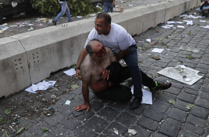 lebanon_explosion_03328 db3a6b80163340eb9e1c2e99147629fc 676x443