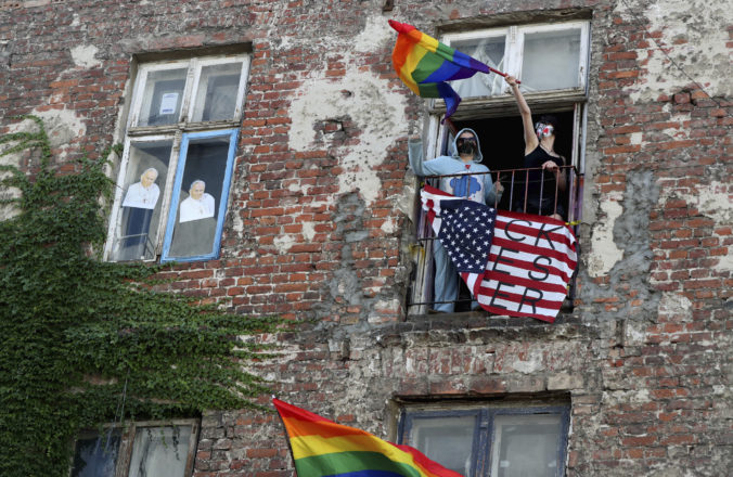 poland_lgbt_emigration_35812 b02fcc16d0f44dc489462c2fc1b55600 676x440