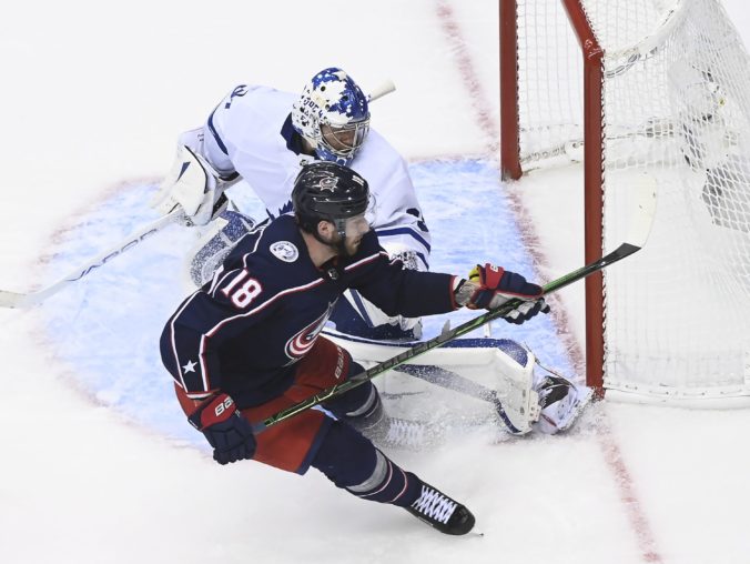 pierre luc dubois frederik andersen nhl toronto maple leafs columbus blue jackets 676x508