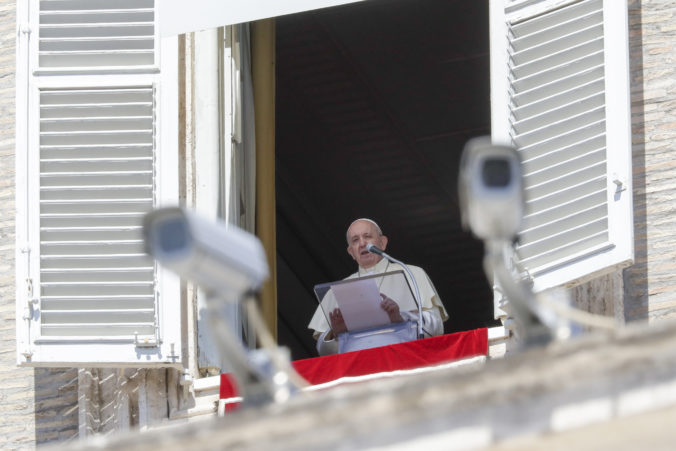 vatican_pope_57066 5d04f9ef6bb2461fa1d3ca065462580a 676x451